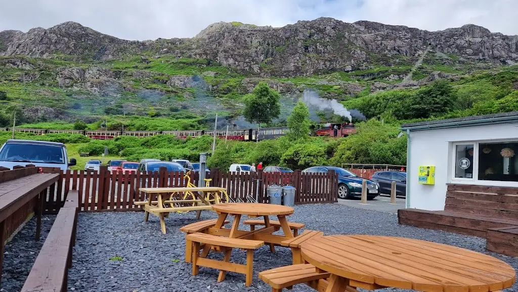 Lakeside Cafe restaurant in Blaenau-Ffestiniog