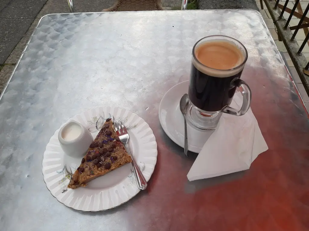 Alistair Stevenson_The Bridge Cafe_Blaenau-Ffestiniog_review