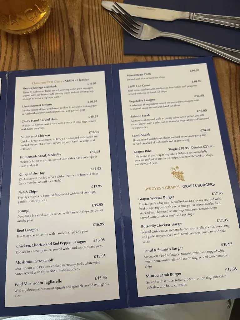 Menu_The Grapes Hotel, Bar & Restaurant_Blaenau-Ffestiniog_image_1