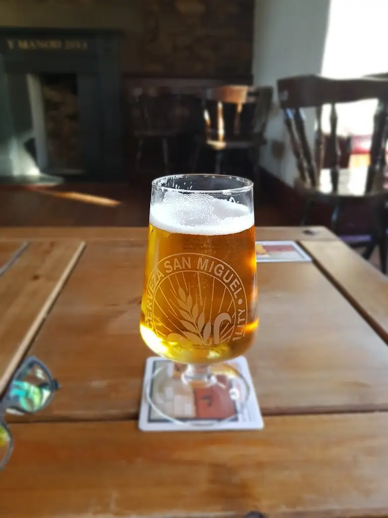 Karen Walker_Y Manod_Blaenau-Ffestiniog_review