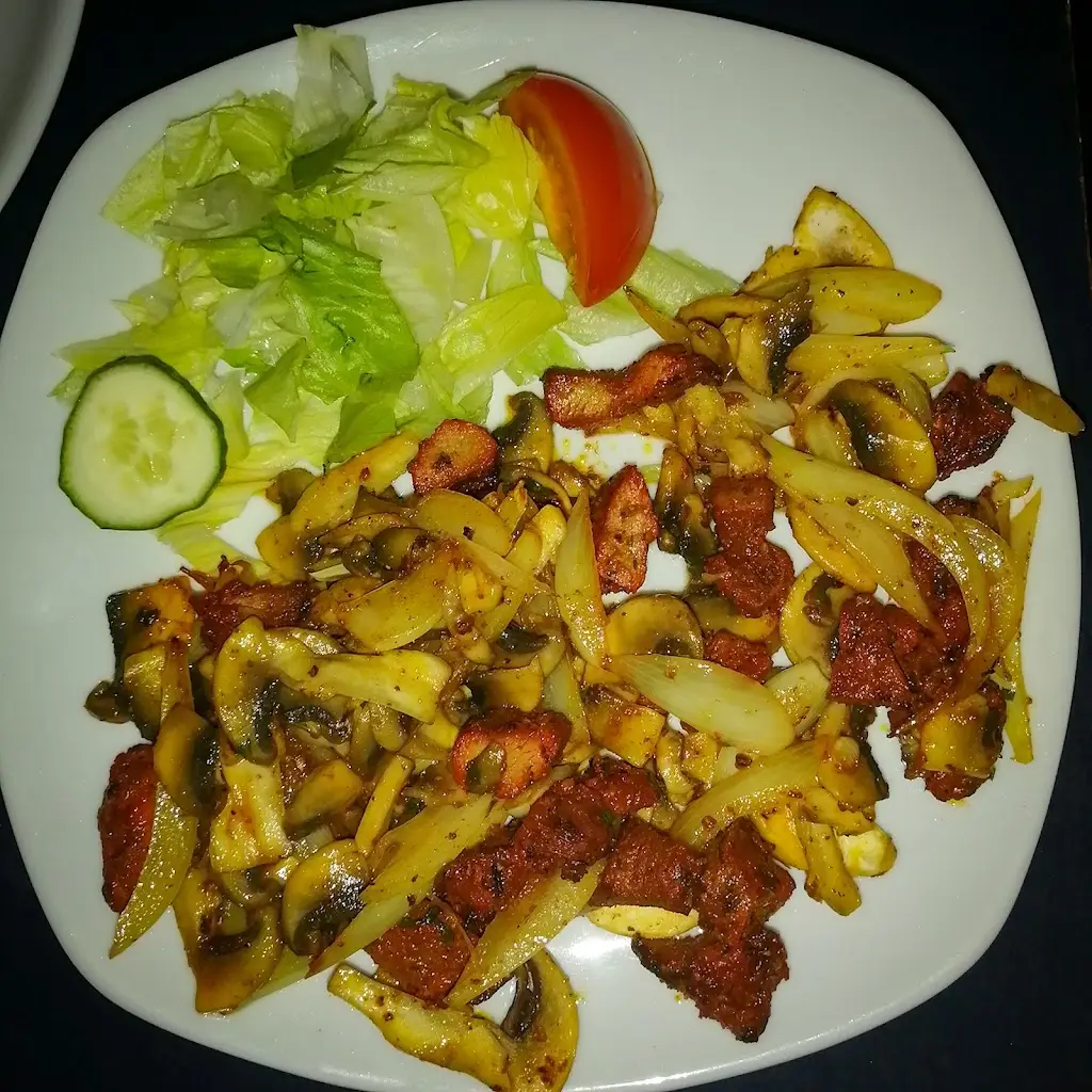 Red Chillies_Blaenau-Ffestiniog_slider_image_3