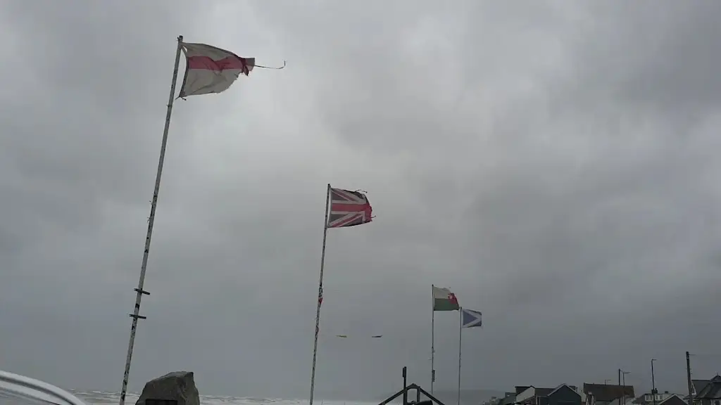 Nick James_The Sands_Borth_review