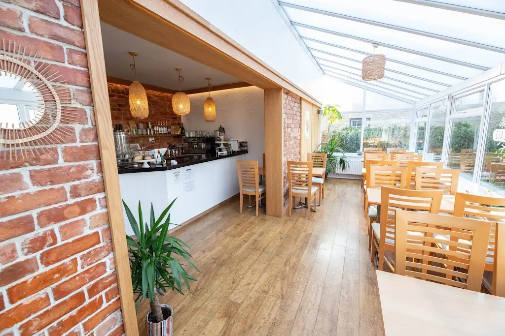 Roots Cafe Abergele restaurant in Abergele