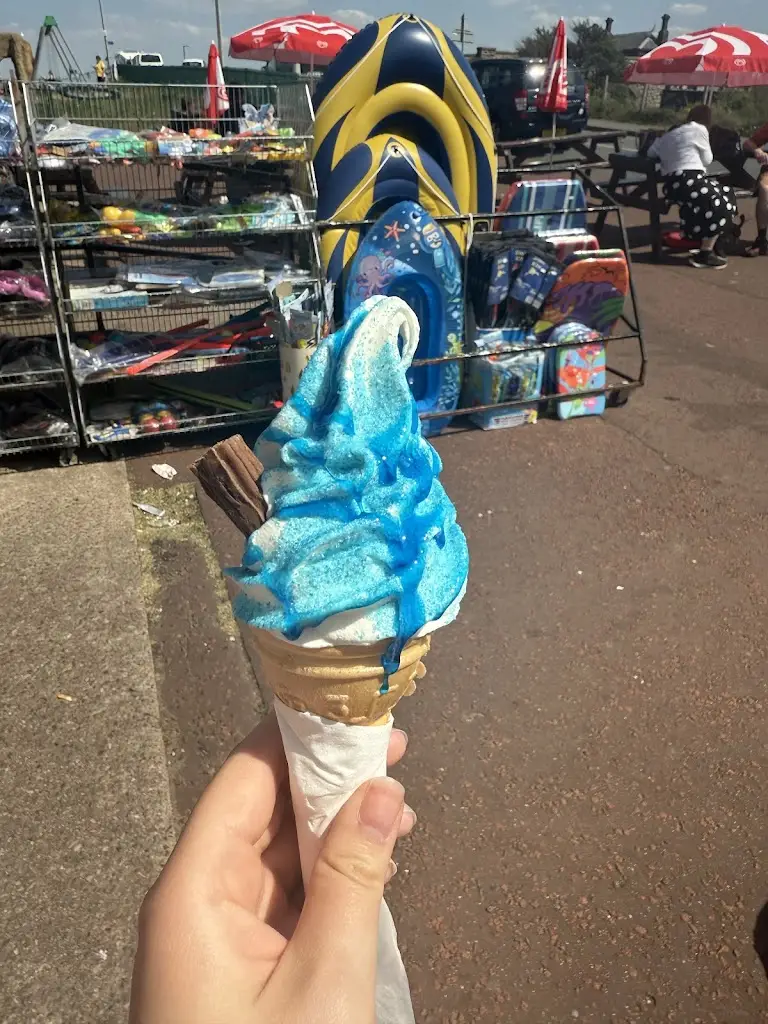 Megan Hooper_Pantri Bach Cafe & Gift Shop_Abergele_review