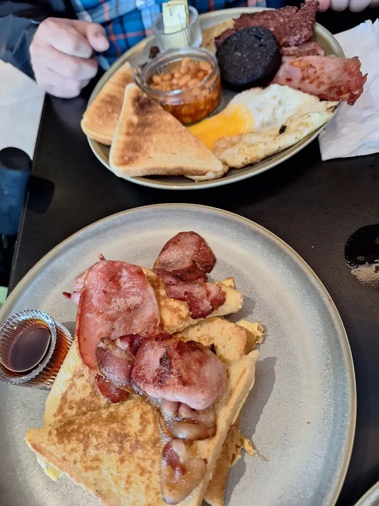 Scoff & Patter_Bishopton_slider_image_3