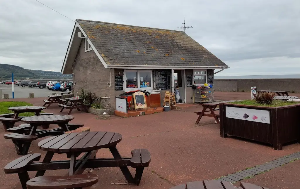 Alistair Stevenson_The Beach Cafe_Abergele_recensione