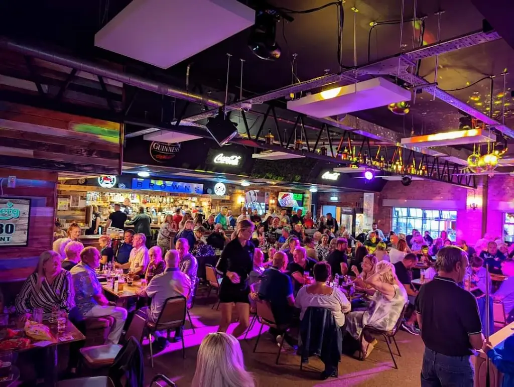 Browns Bar and Grill_Abergele_slider_image_3