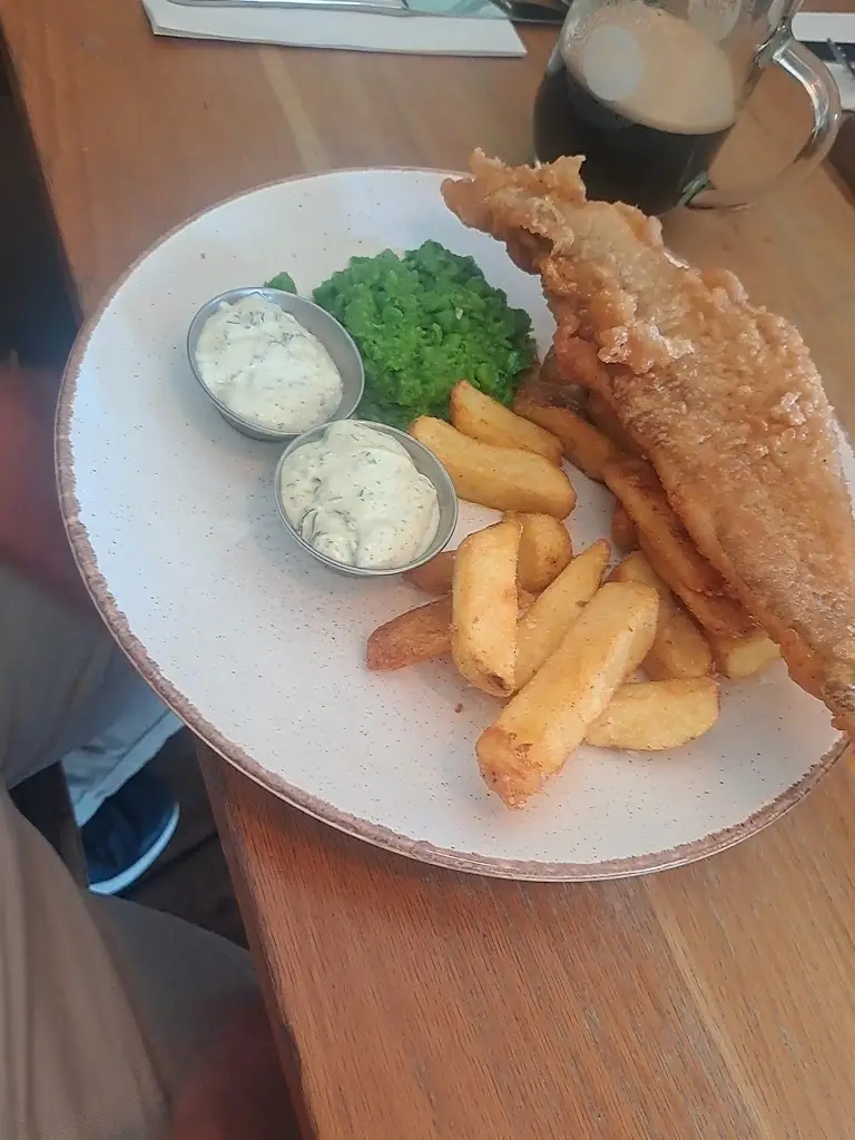 The Hollybush Pub_Bitton_slider_image_2