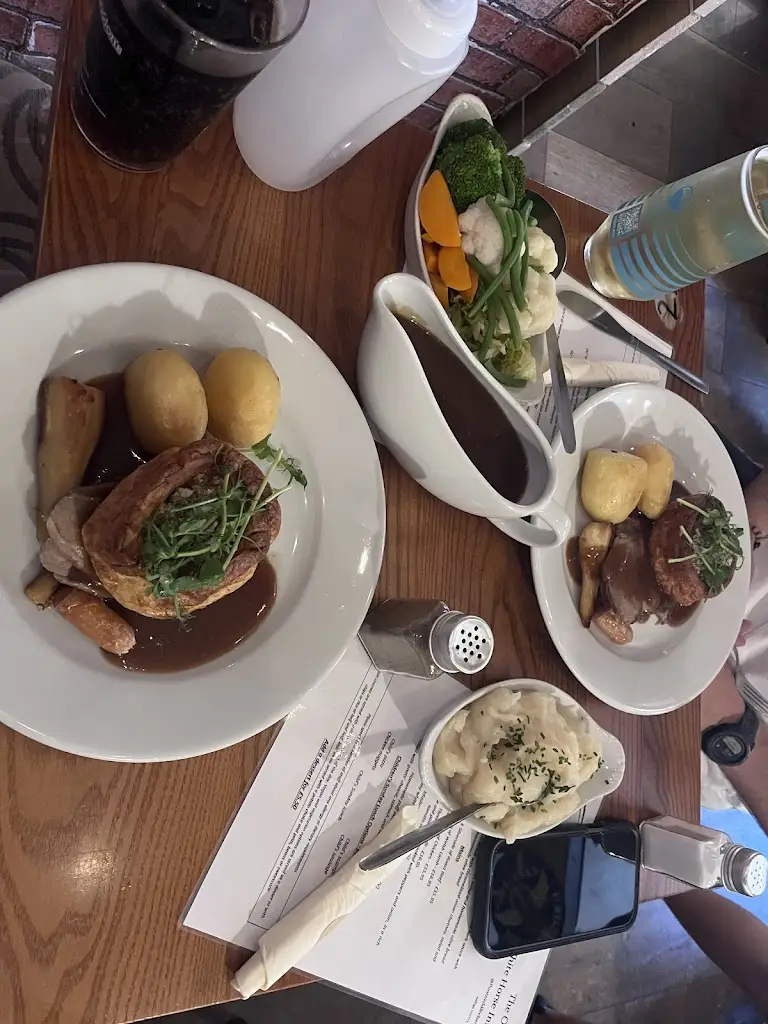 Kirsty Emery_The Old White Horse Inn_Blaengwynfi_review