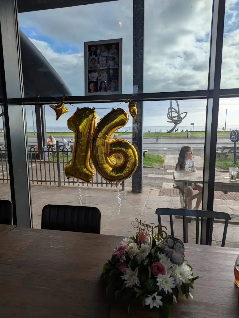 Sophie• Louise•_The Front_Blaengwynfi_review