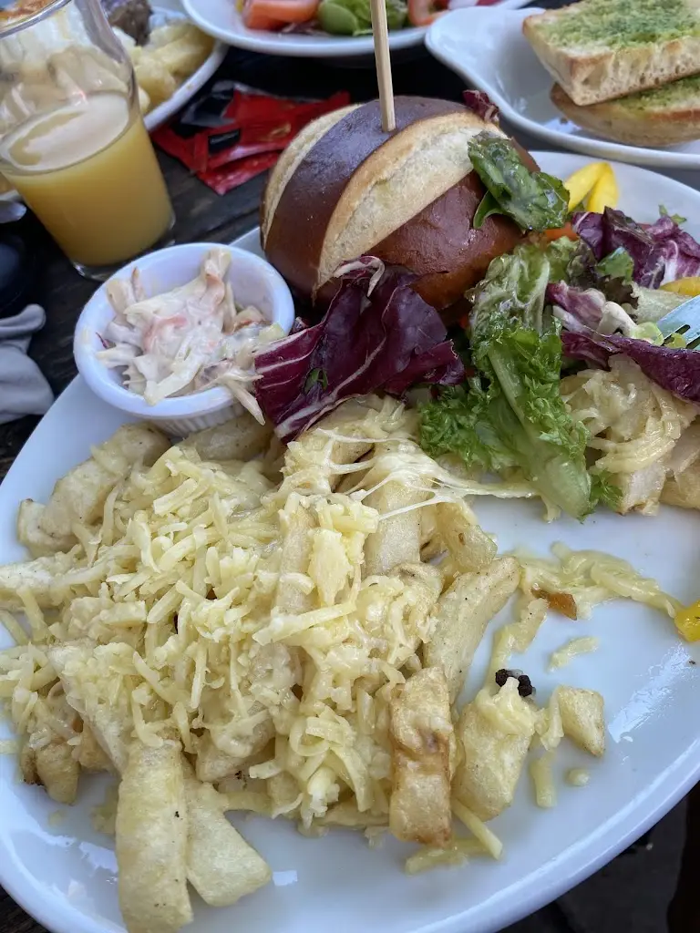 LUKE EL KAY_The Angel Inn_Blaengwynfi_review