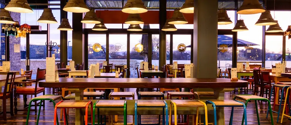 Bonzo Lounge_Bitton_slider_image_1