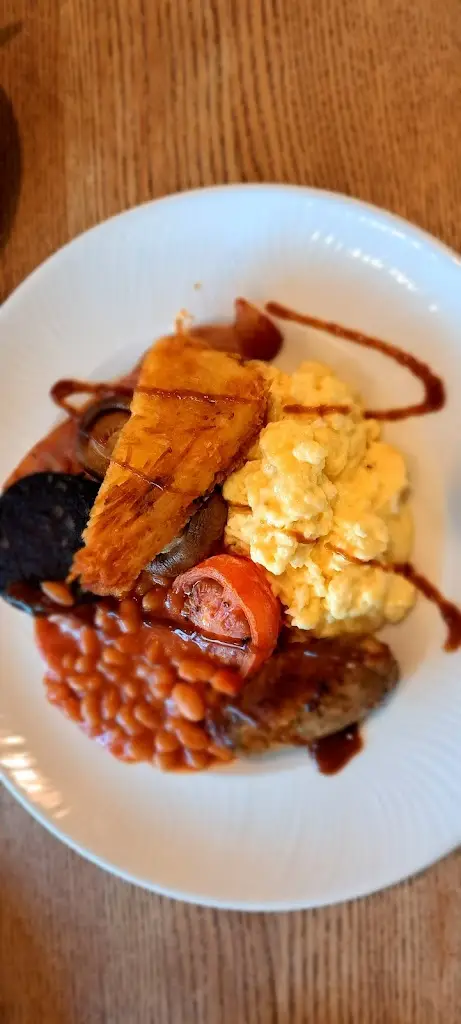 Simmo _Gegin Valans_Ammanford_recensione