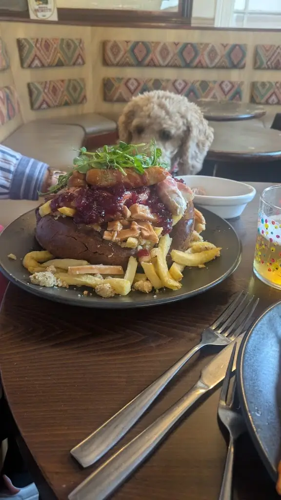 Cathy Korn_The Red Lion, Llandybie_Ammanford_review