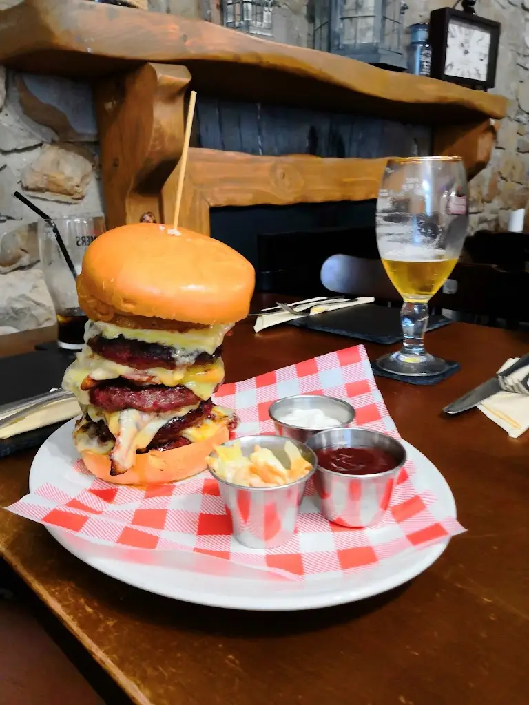 The Mount Bar and Grill_Ammanford_slider_image_2