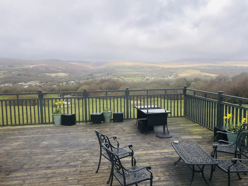 Article Prosper_The kitchen at Garnant Golf Club_Ammanford_review