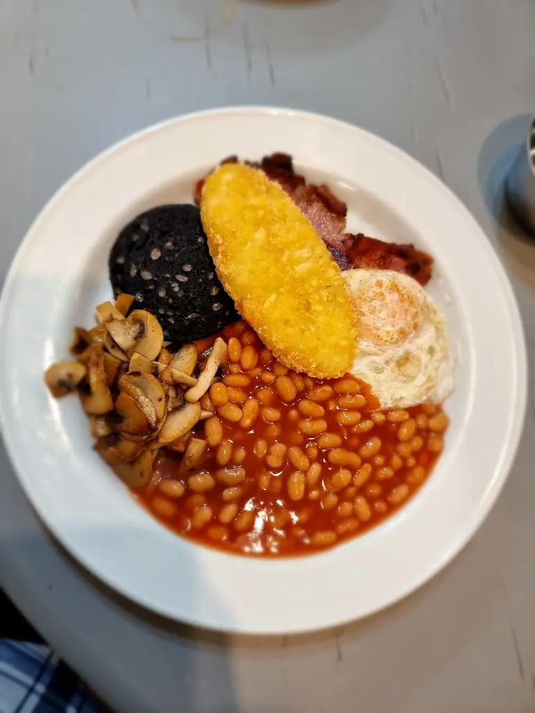 Joanne Clarke_Gj's Takeaways_Ammanford_review