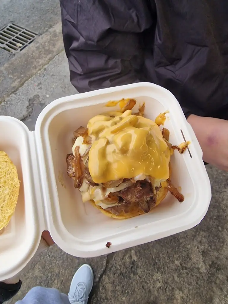 Lee Dyke_L&A Street Food_Ammanford_review