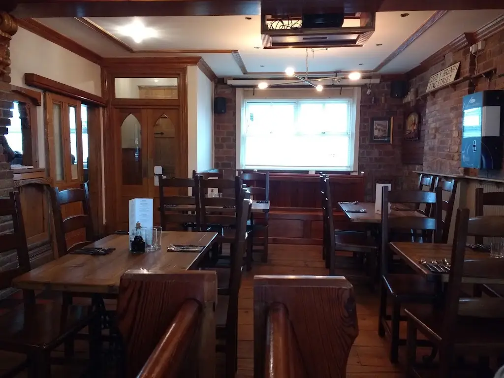 Kings Head Inn_Ammanford_slider_image_1