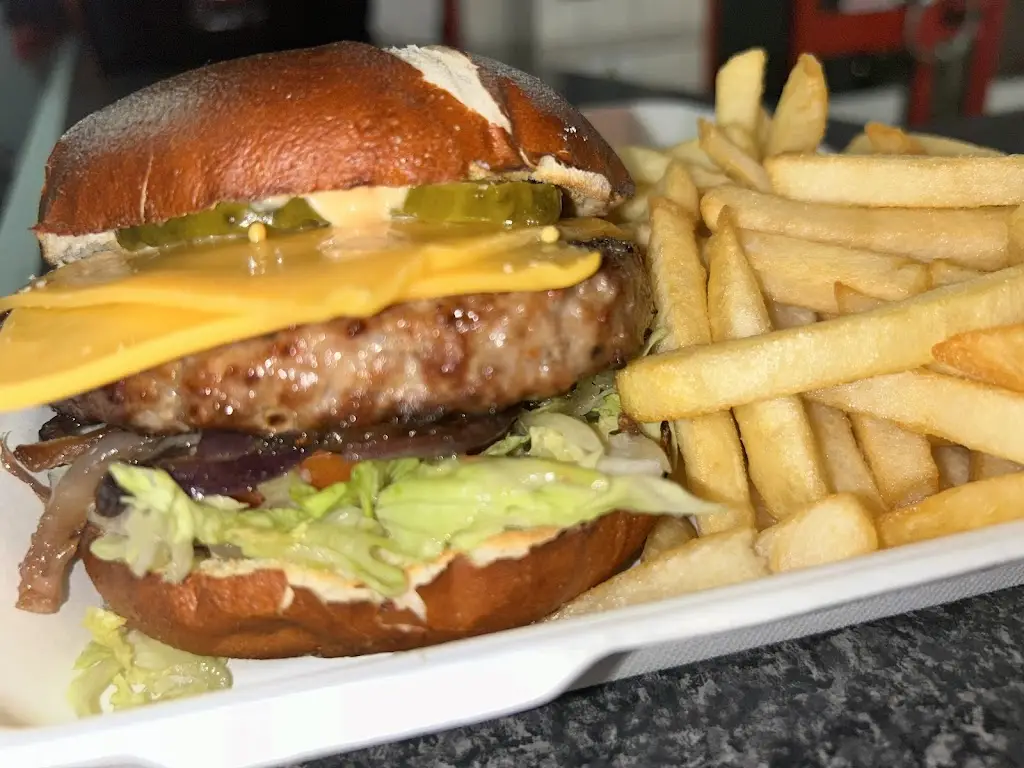 Lee Hare_Doner King_Ammanford_review