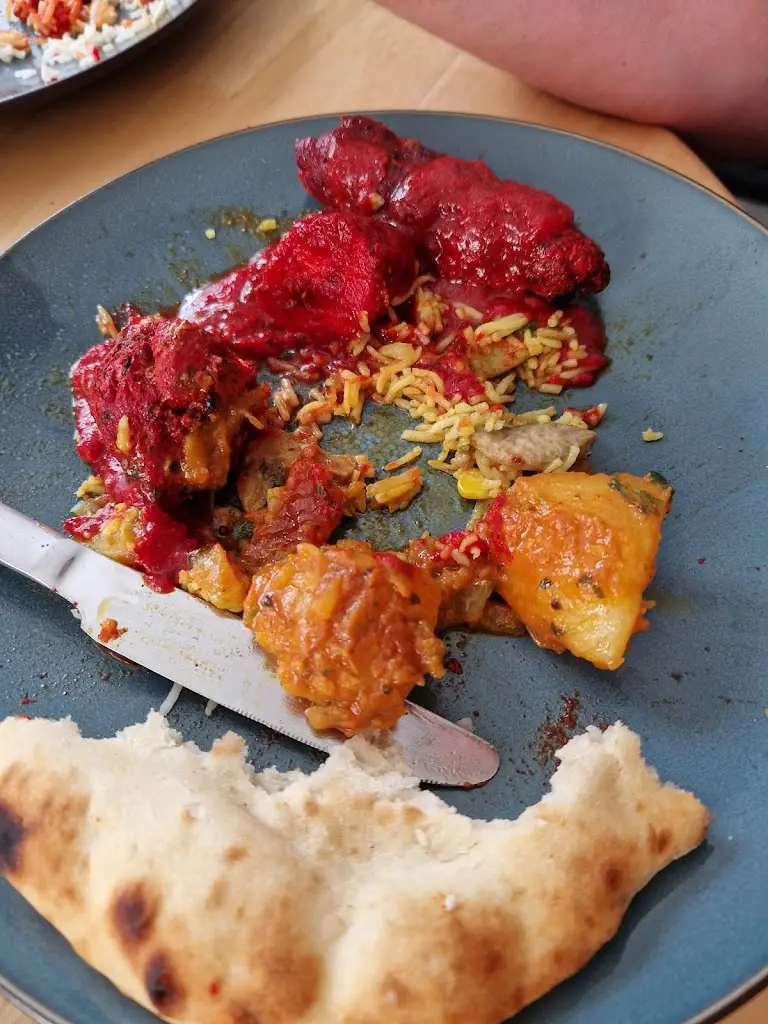 Tania Jones_Shaan Tandoori Takeaway_Ammanford_review