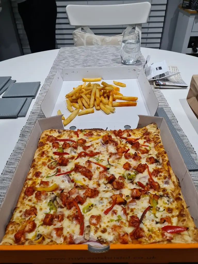 Damian Kowaluk_Treats_Bishopsworth_review