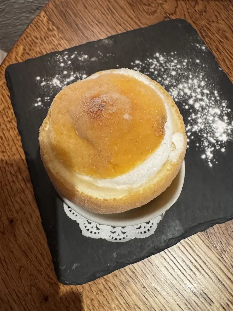 Emilia Zubornyak_Taberna Etrusca_Bow Street_reseña