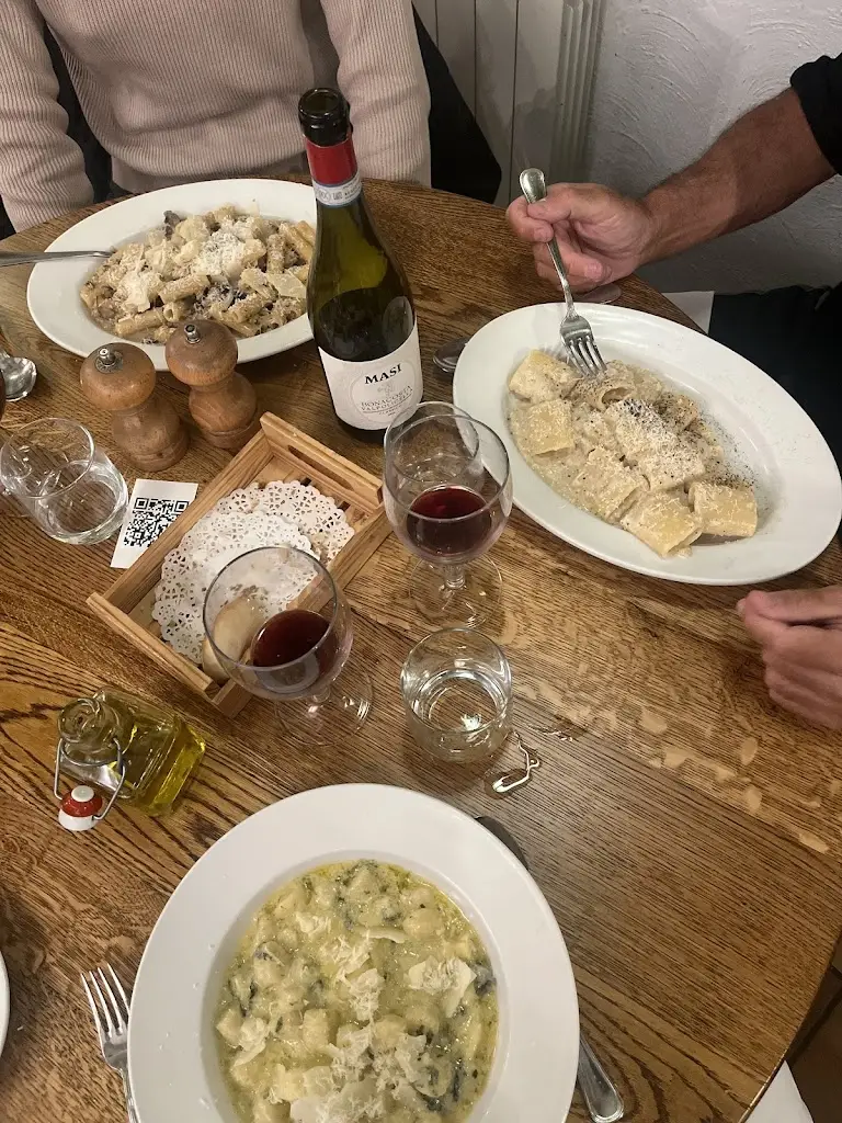 Alexander Fumaneri_Taberna Etrusca_Bow Street_reseña