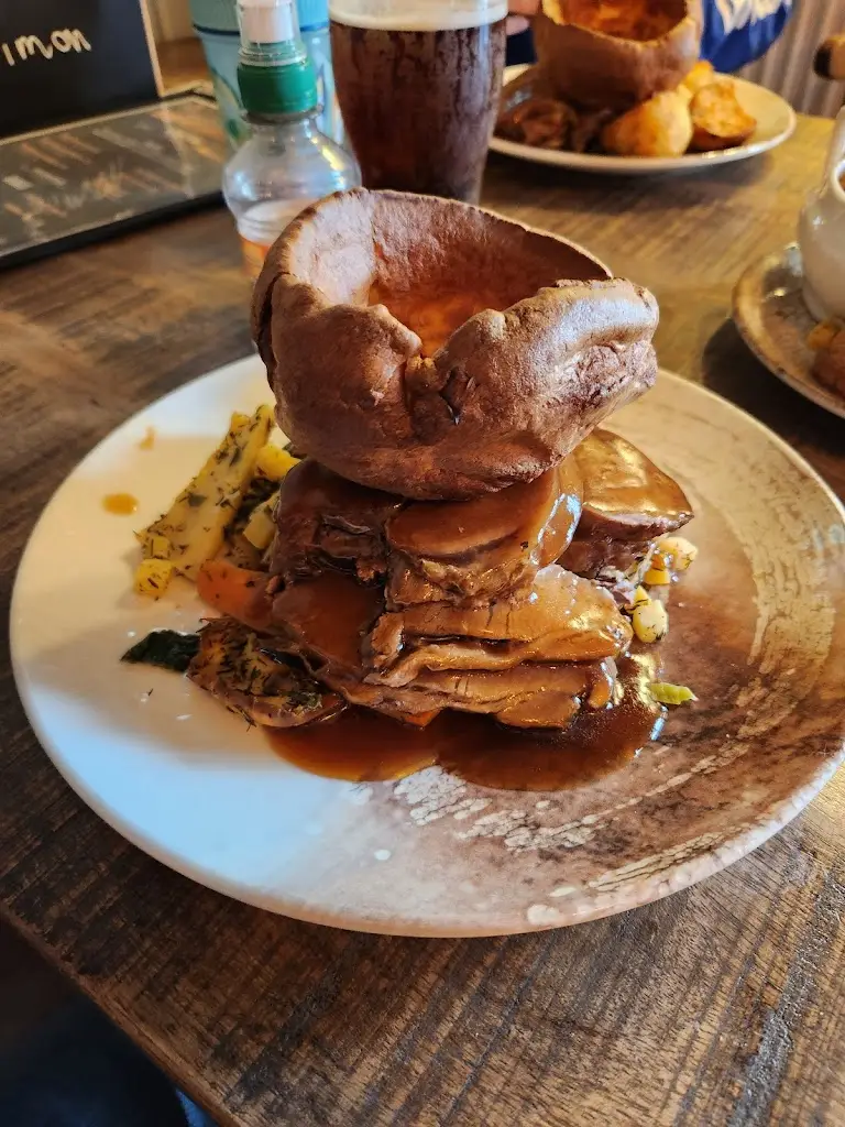 simon smith_The Valley_Bishopston_review