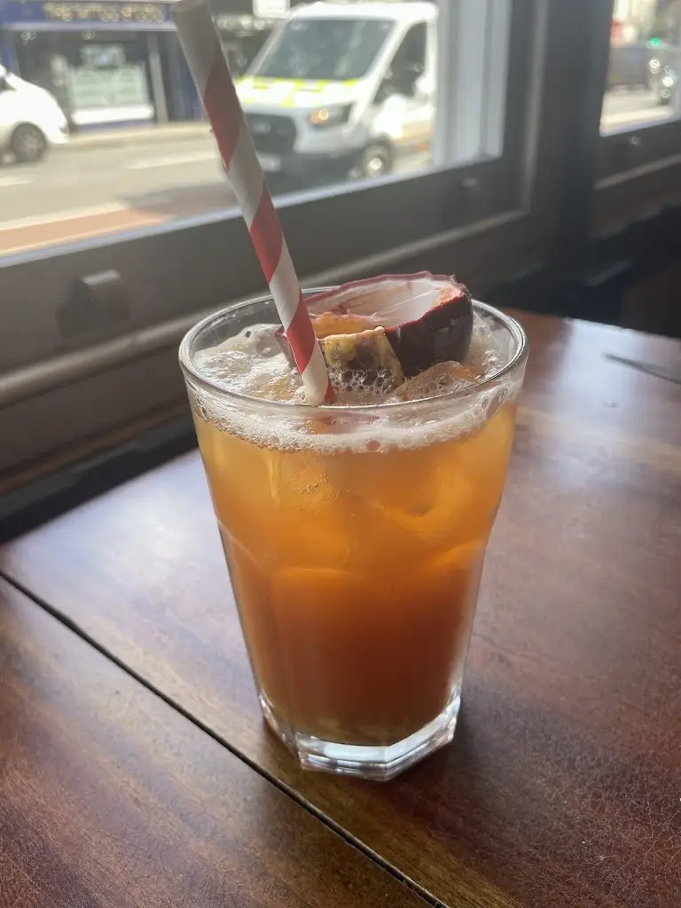 Magi Diego_The Coconut Tree Bristol, Gloucester Road_Bishopston_review