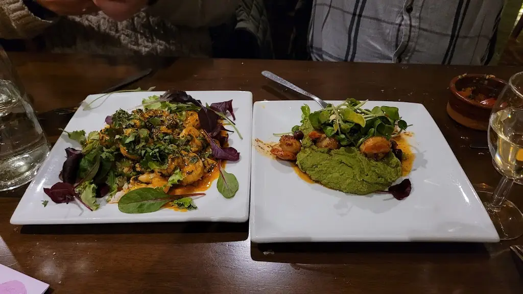 Dom H_Marisco Bristol_Bishopston_review