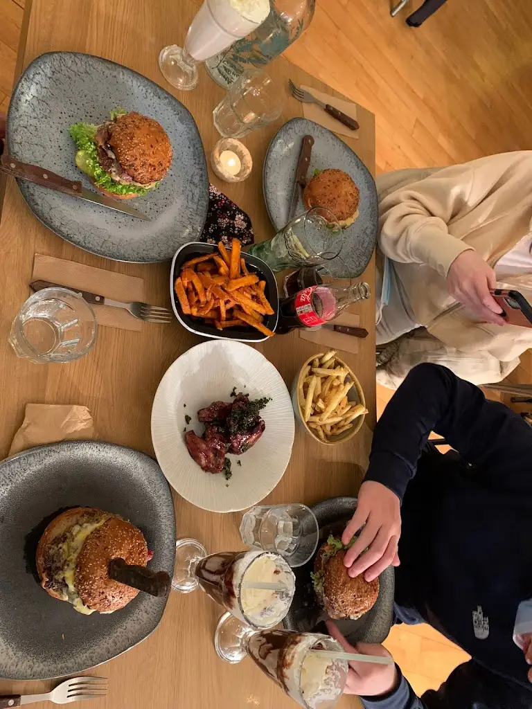 Menu_Hills_Brecon_image_6