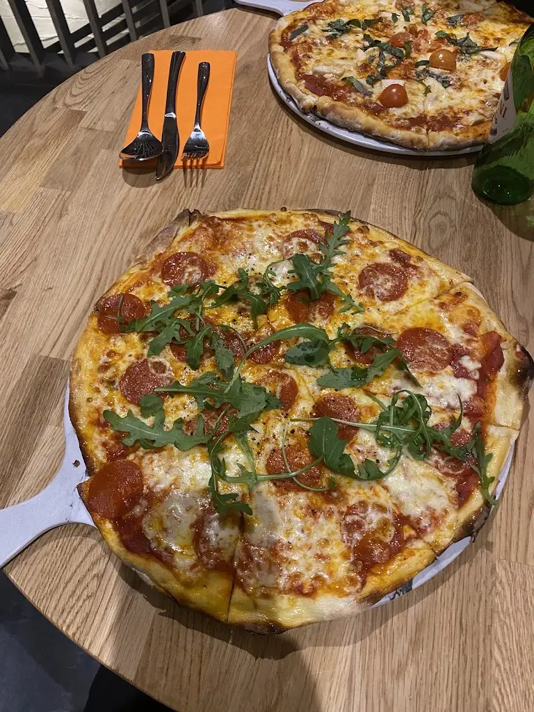 Menu_La Piazza Ristorante_Brecon_image_1