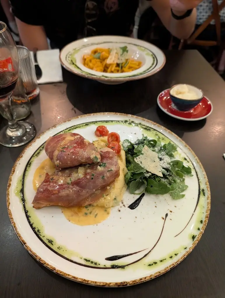 Sophie Wardle_La Piazza Ristorante_Brecon_review