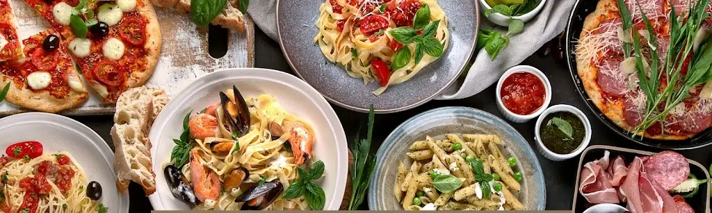 La Piazza Ristorante_Brecon_slider_image_2