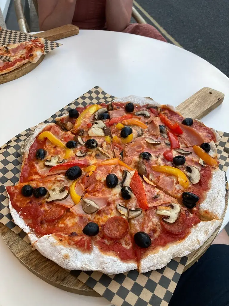 Katie Hesketh_The Proper Pizza Co Ltd_Brecon_review