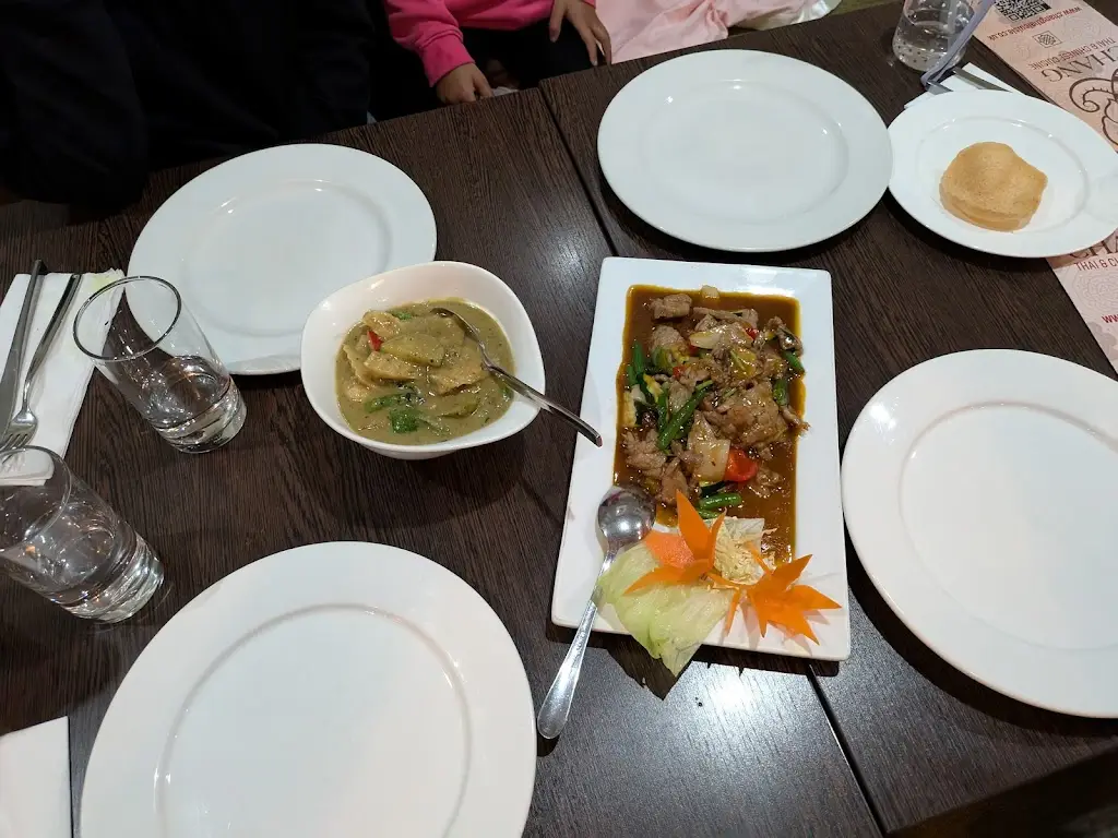 Salman Uddin_Chang Thai & Pan Asian Cuisine_Brecon_review