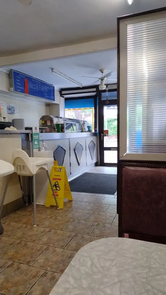 Matthew Wilkinson_Eira's Cafe_Briton Ferry_review