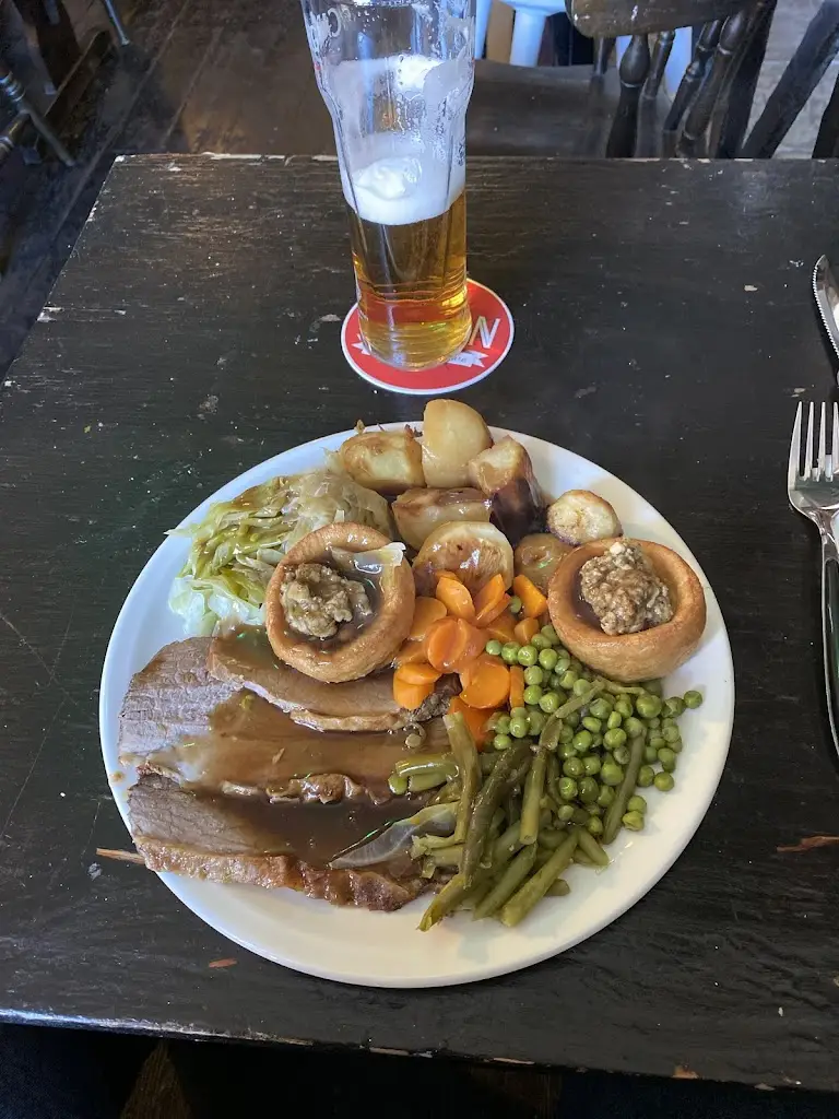 Schooners Bar_Briton Ferry_slider_image_2