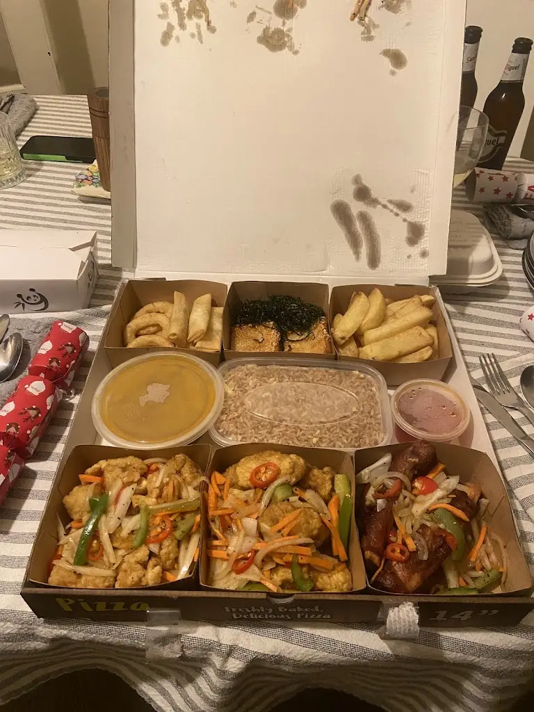 Laura Gilhooley_The Kowloon House_Caergwrle_reseña