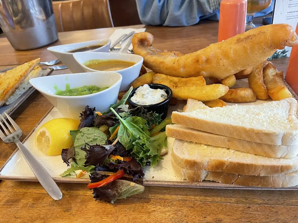 Tryphena Tomlinson_Croes Howell Restaurant & Bar_Caergwrle_review