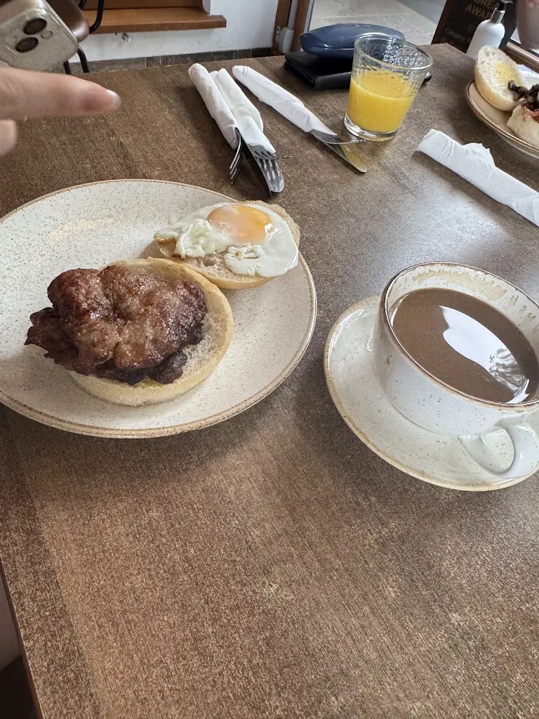 Jacob Whitmore_Honey's Bakery & Cafe_Caergwrle_review