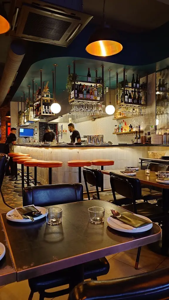 Parallel by Pasture_Cefn Cribwr_slider_image_2