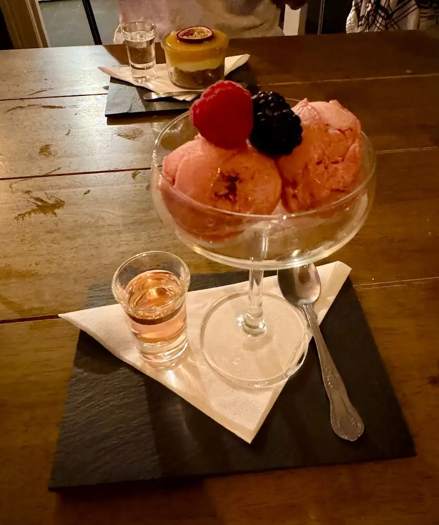 Cody Bloom_Olif_Betws-y-Coed_review