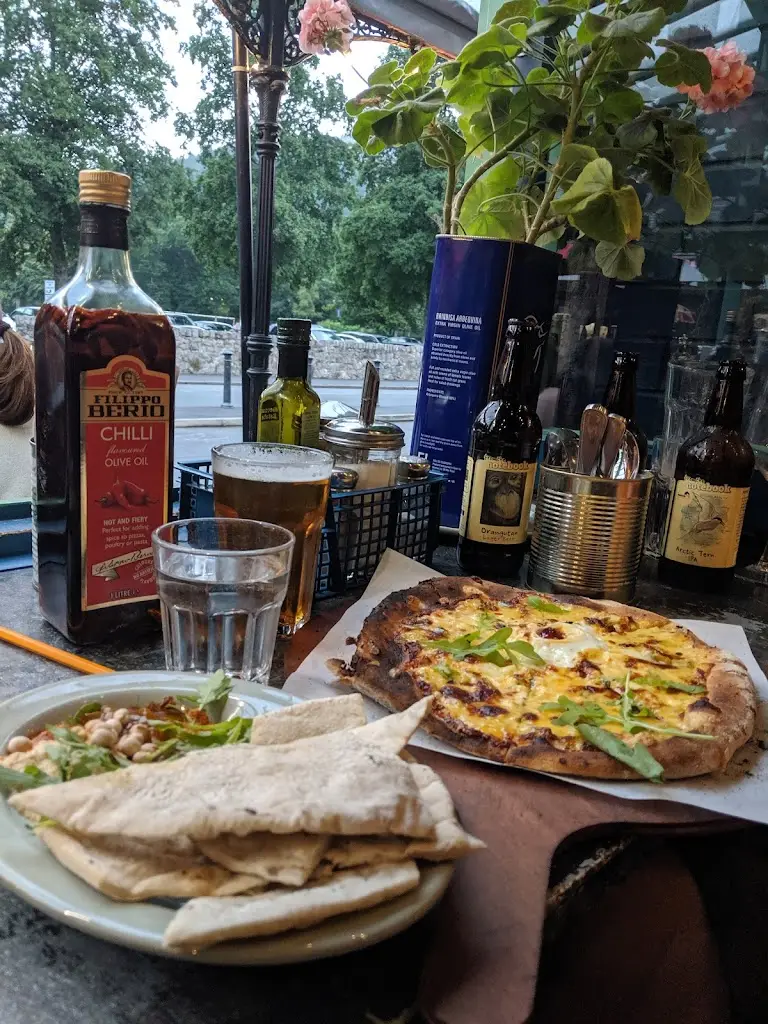 Menu_Hangin' Pizzeria_Betws-y-Coed_image_6