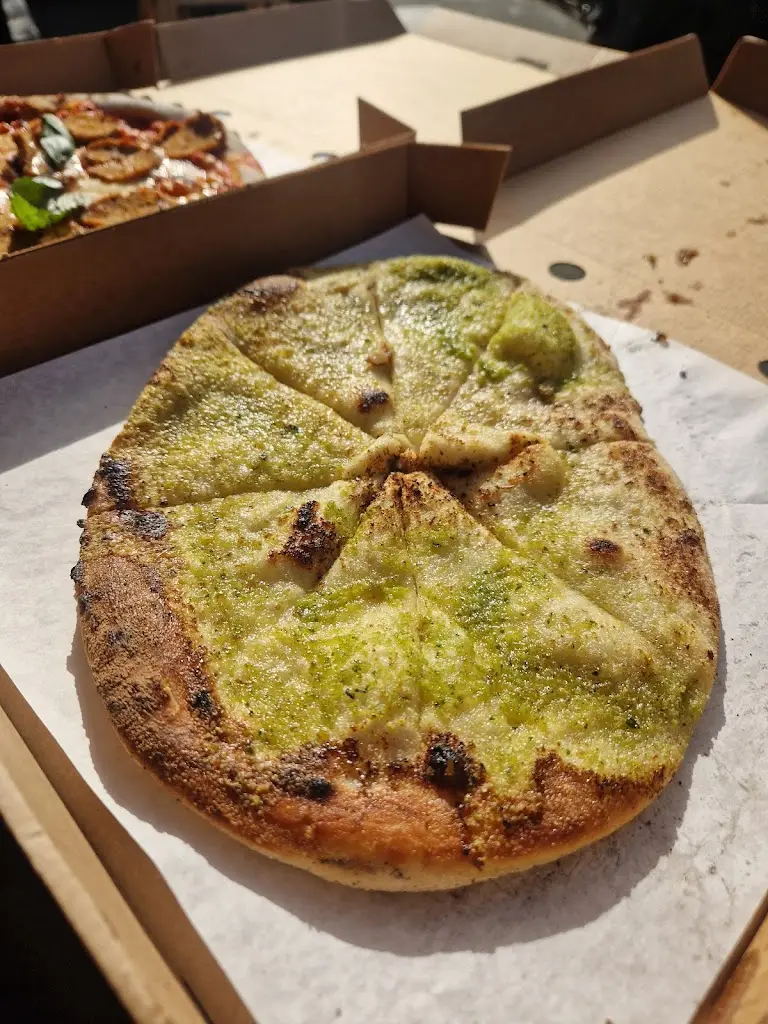 Menu_Hangin' Pizzeria_Betws-y-Coed_image_9