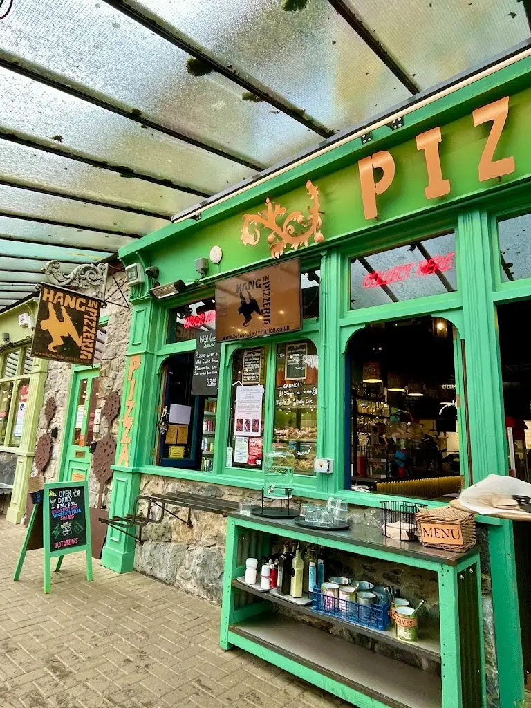 Hangin' Pizzeria Restaurant in Betws-y-Coed