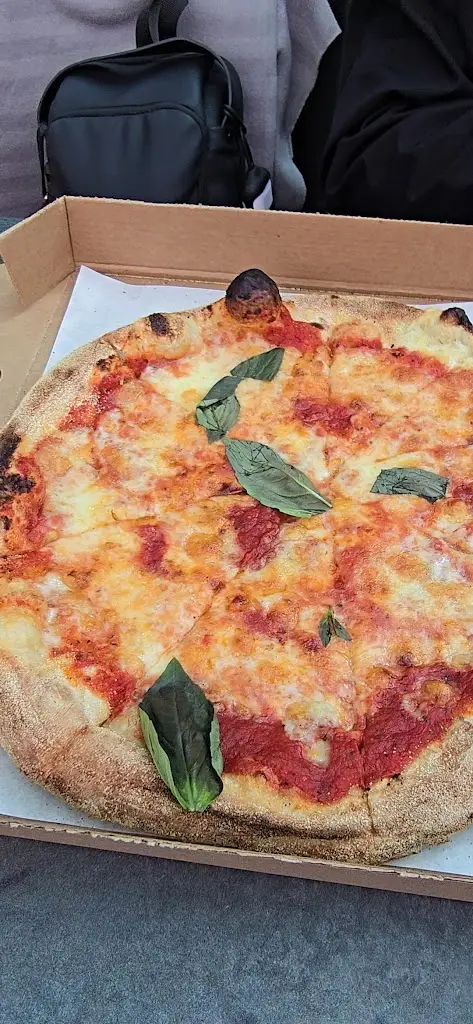 Hangin' Pizzeria_Betws-y-Coed_slider_image_2