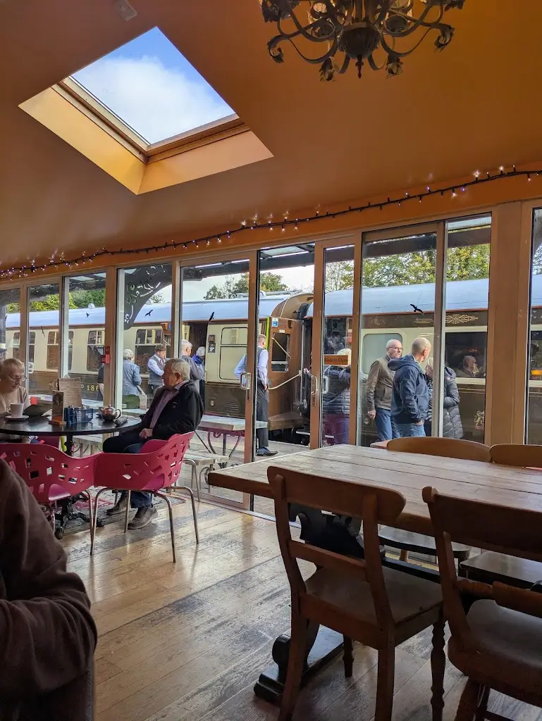 Jacqui Higgins_The Alpine Coffee Shop_Betws-y-Coed_Bewertung