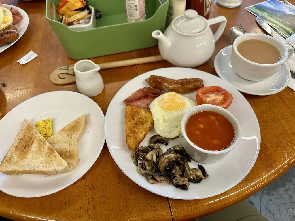 Diana Robinson_Caffi Siabod_Betws-y-Coed_review